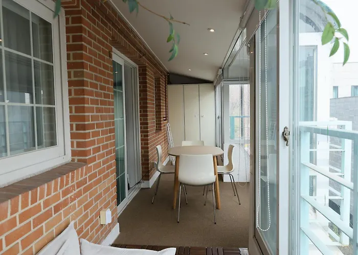 Gangnam Neat & Cozy L Near Station Appartement