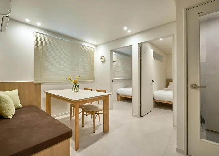 Gangnam Neat & Cozy L Near Station Appartement *